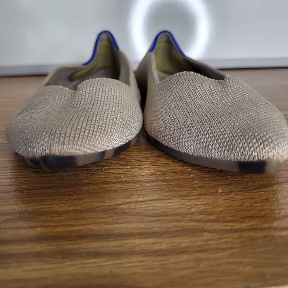 Rothy's Beige Pointed Knit Slip-On Flats with Blue Trim Womens Size 6.5 - Picture 3 of 9